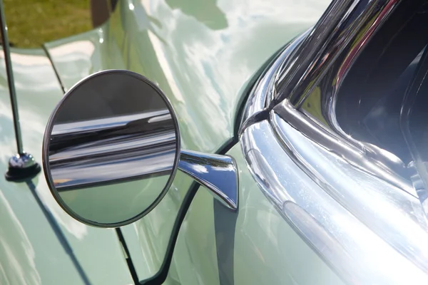 Rear-view mirror of retro car — Stock Photo, Image