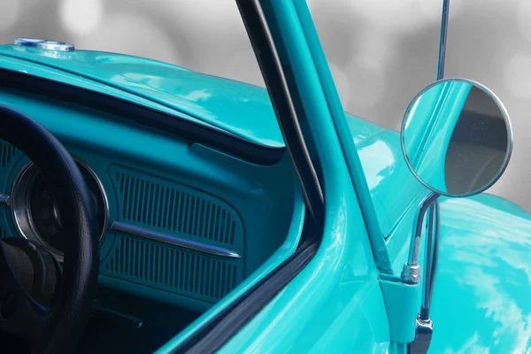 Rear-view mirror of retro car — Stock Photo, Image