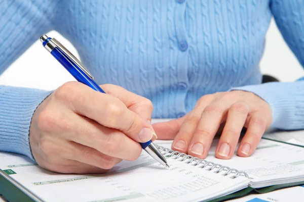 Businesswoman in the office — Stock Photo, Image