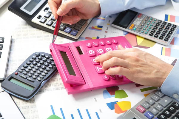 The businesswoman and calculators — Stock Photo, Image
