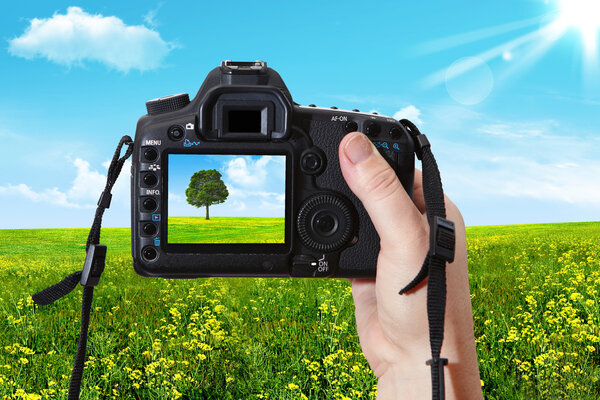 The landscape and digital photographic camera