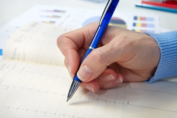 Businesswoman in the office — Stock Photo, Image