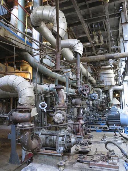 Elmotorer körning industriellt bevattnar pumpar under reparation — Stockfoto