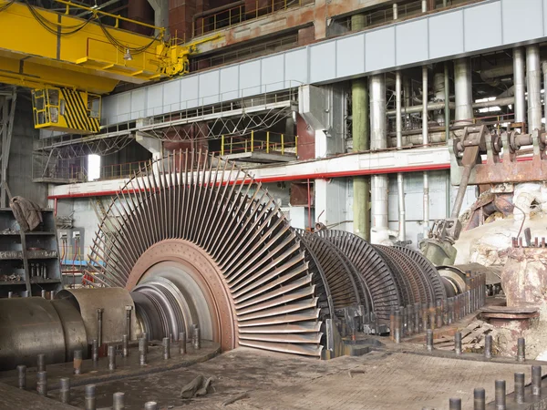 Generador de energía y turbina de vapor durante la reparación —  Fotos de Stock