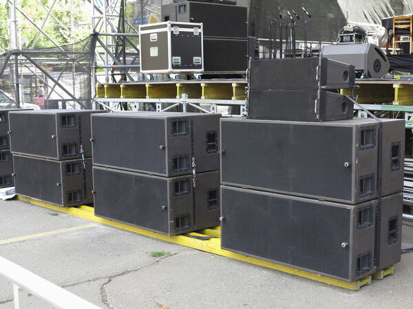 Powerfull concerto audio speakers, amplifiers, spotlights, stage
