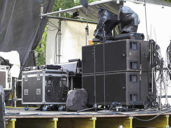 Powerfull concerto audio speakers, amplifiers, spotlights, stage equipment

