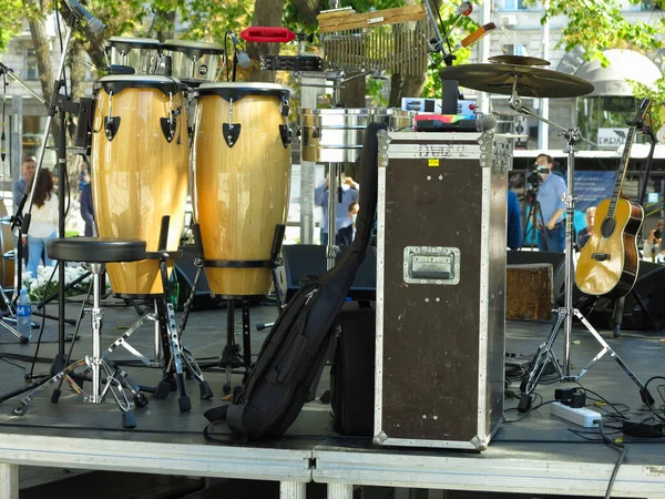 2021 Moldávia Chisinau Concerto Festivo Instrumentos Musicais Tambores Amplificadores Alto — Fotografia de Stock