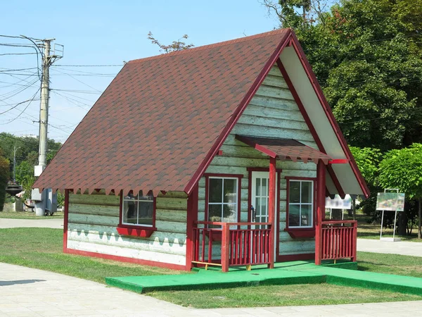 Fogalom Kis Ház Kis Készült Piros Tetővel — Stock Fotó