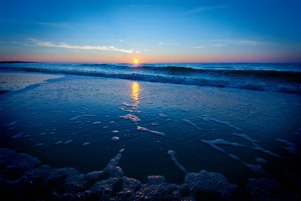 Puesta Sol Sobre Mar Naturaleza Azul Fantasía Paisaje Marino —  Fotos de Stock