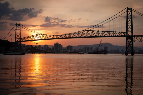 Puente al atardecer — Foto de Stock