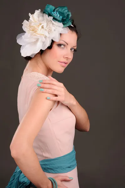 Studio portrait of beautiful sexy girl in fashion style — Stock Photo, Image