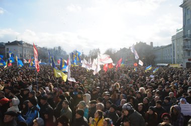 Ternopil, Ukrayna 1 Aralık: Protesto karşı Cumhurbaşkanı Yanukoviç ve hükümetin üzerinde 1 Aralık 2013 Ternopil, Ukrayna Ternopil Euromaydan üzerinde