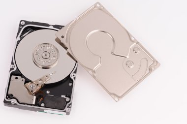 sabit disk sürücüsünde gri arka plan açılan 