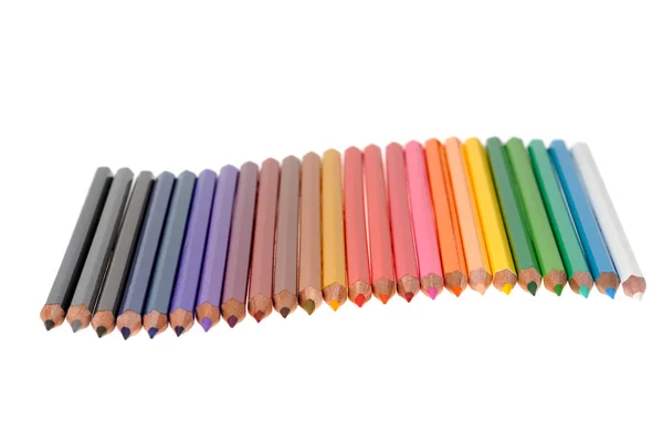 Wielokolorowe ołówki izolowane na białym tle — Zdjęcie stockowe