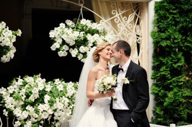 Mutlu gelin ve damat düğünlerinde 