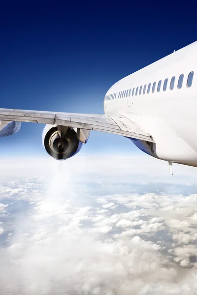 Airliner in flight — Stock Photo, Image