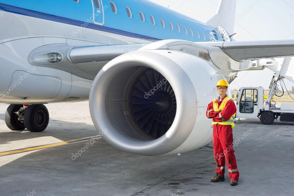 Jet engine mechanic
