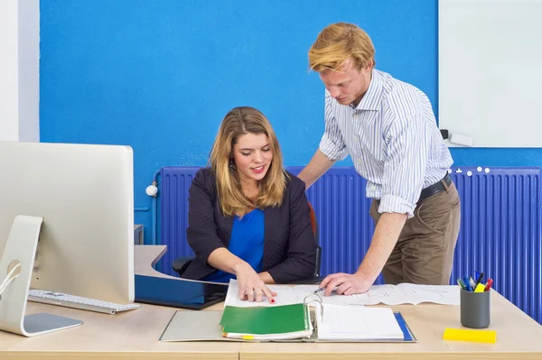 Ingenieurs vergadering — Stockfoto