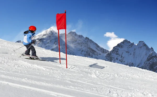 Lyžařská škola slalom — Stock fotografie