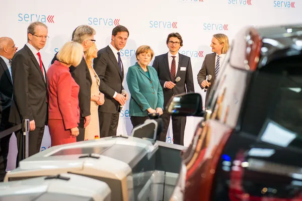 Angela Merkel during technology showcase tour — Stock Photo, Image