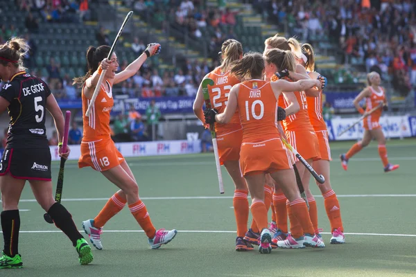 Dutch team celebrating a goal — Stock Photo, Image