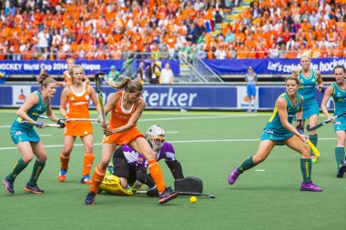 Netherlands - Australia 2-0 clipart