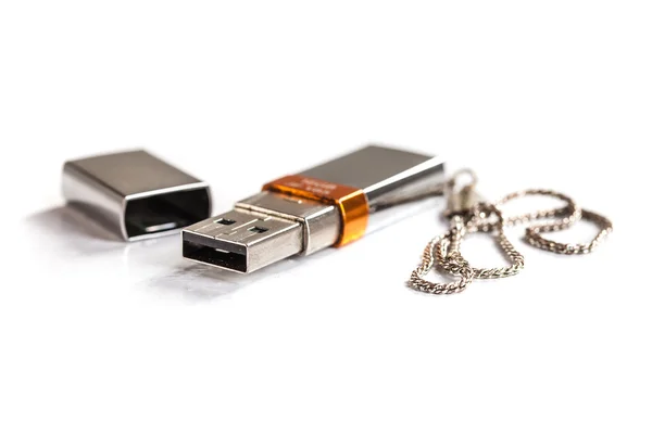 Argent clé USB sur fond blanc — Photo