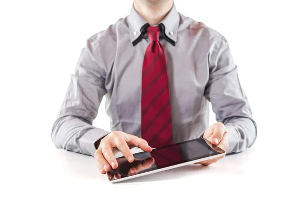 Jovem executivo homem de negócios usando um tablet pc digital — Fotografia de Stock