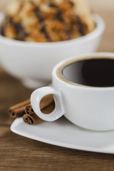 Coffee and chocolate chips — Stock Photo, Image