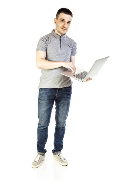 Casual man och laptop — Stockfoto