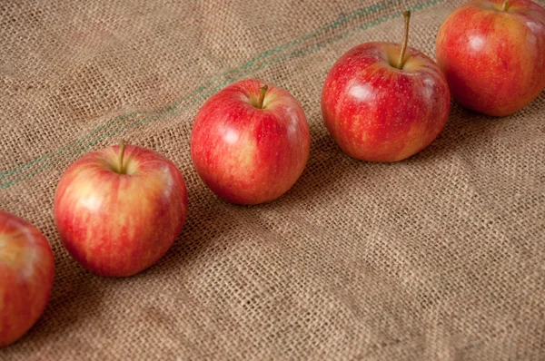 Apple on table — Stock Photo, Image