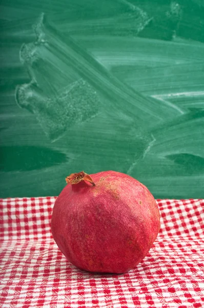 Rijp granaatappel fruit — Stockfoto