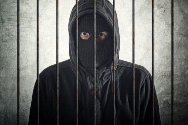 parmaklıklar arkasında hırsız tutuklandı