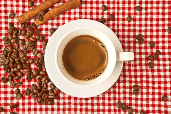 Koffie met kaneel — Stockfoto