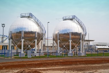 Petrol depolama tankları