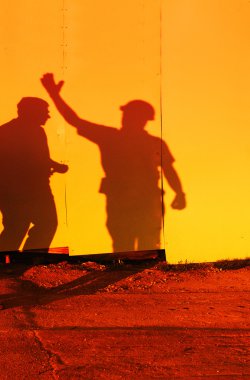 İnşaat İşçileri gölgeler