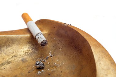 Sigara kül tablası