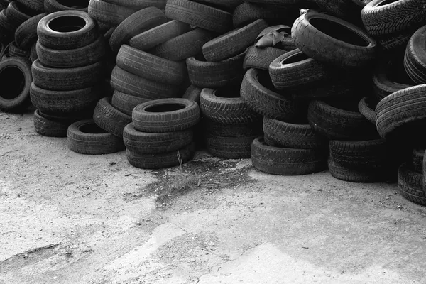 Odpadní pneumatiky — Stock fotografie