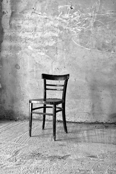 旧的老式椅子 — 图库照片