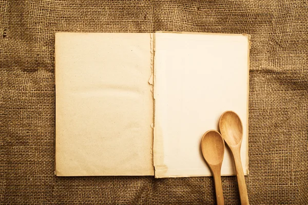 Παλιό βιβλίο ανοιχτό συνταγή — Φωτογραφία Αρχείου