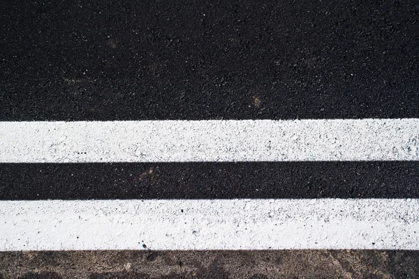 Double lines on the road — Stock Photo, Image