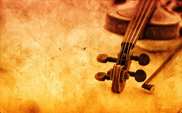 Classic violin on grunge paper background — Stock Photo, Image