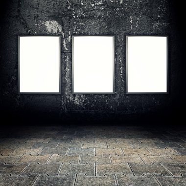 Açıkhava Reklamcılığı için sokakta boş posterler