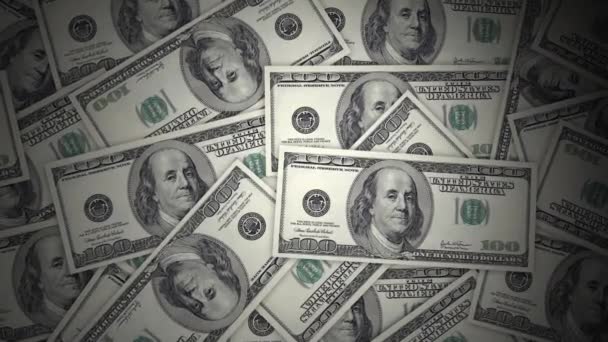 Sto dolarové bankovky jako pozadí. hromadu peněz, finanční motiv. — Stock video