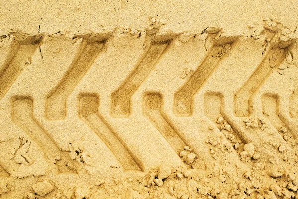 LKW-Spuren im Sand — Stockfoto