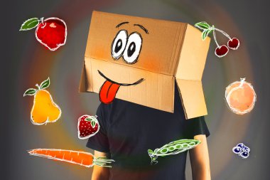 Adam başını ve hoş yüz ifadesi üzerine karton kutu