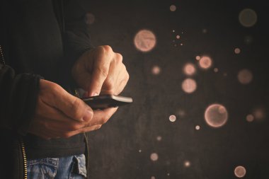 el ile hareket eden acımak telefon