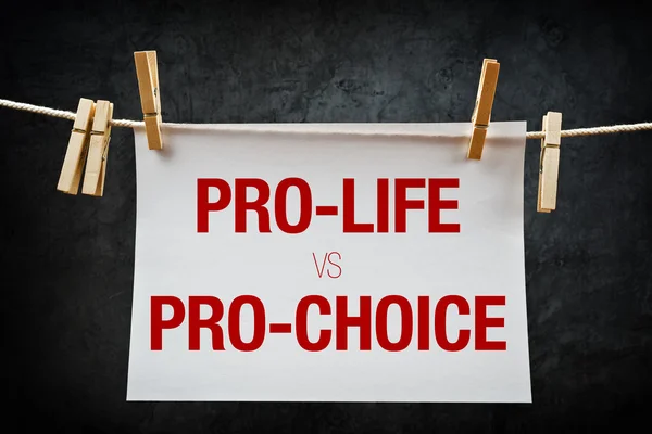 Pro-vita vs pro-scelta, concetto di aborto — Foto Stock