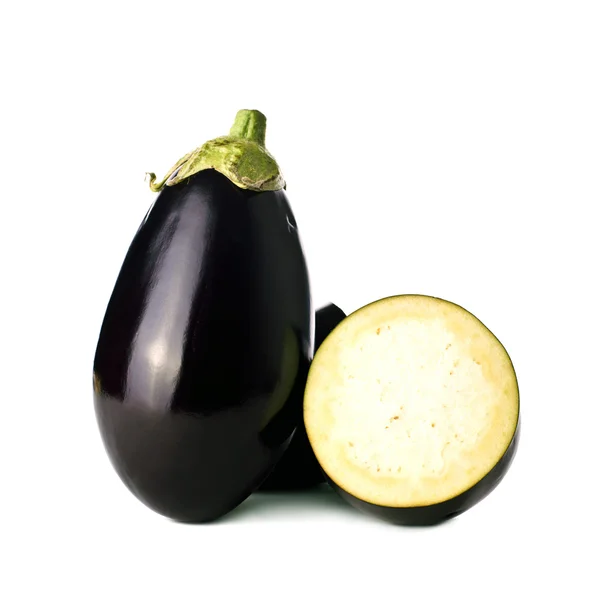 Aubergine eller aubergine på vit bakgrund — Stockfoto