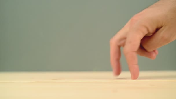 Finger weg. Die männliche Hand gestikuliert mit dem Finger. 1920x1080, voller HD-Film. — Stockvideo